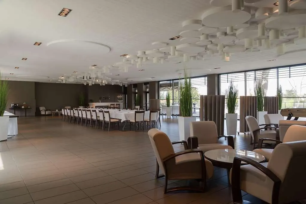 Domaine La Charpiniere, The Originals Collection Hotel Saint-Galmier