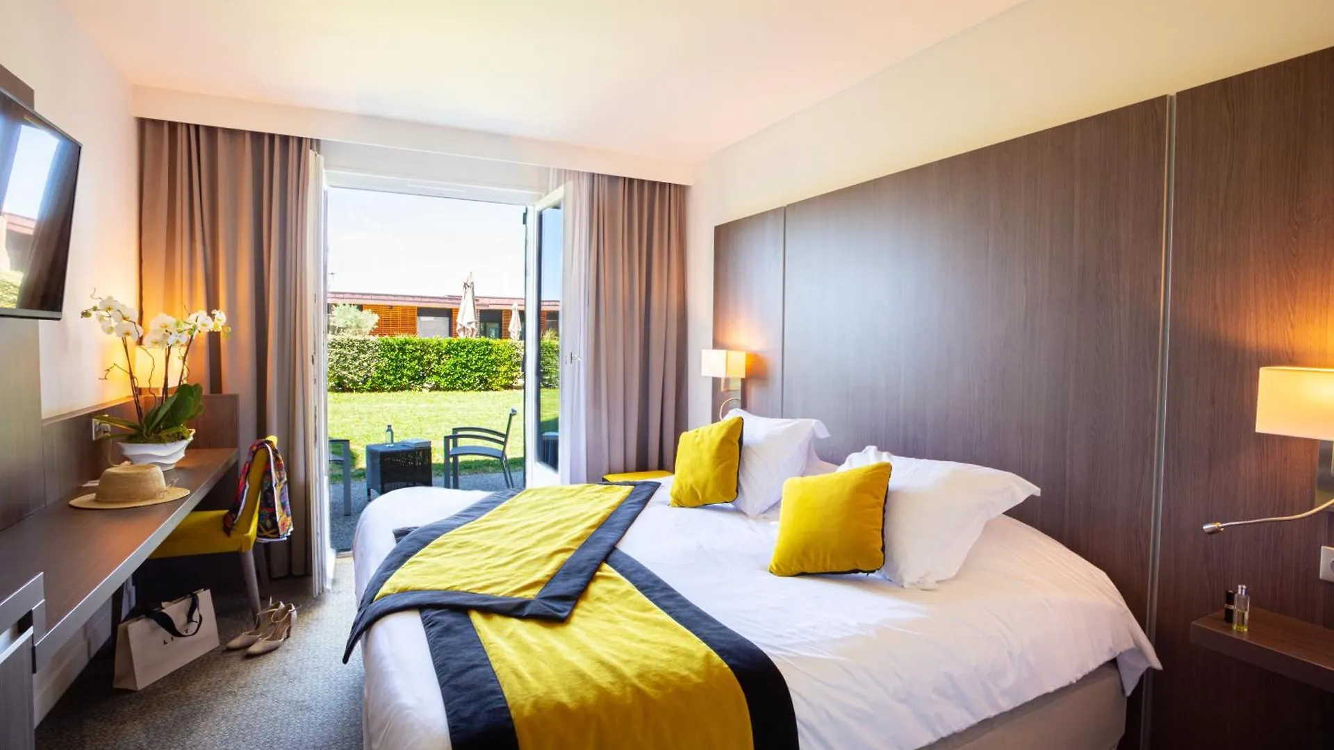 Domaine La Charpiniere, The Originals Collection Hotel Saint-Galmier
