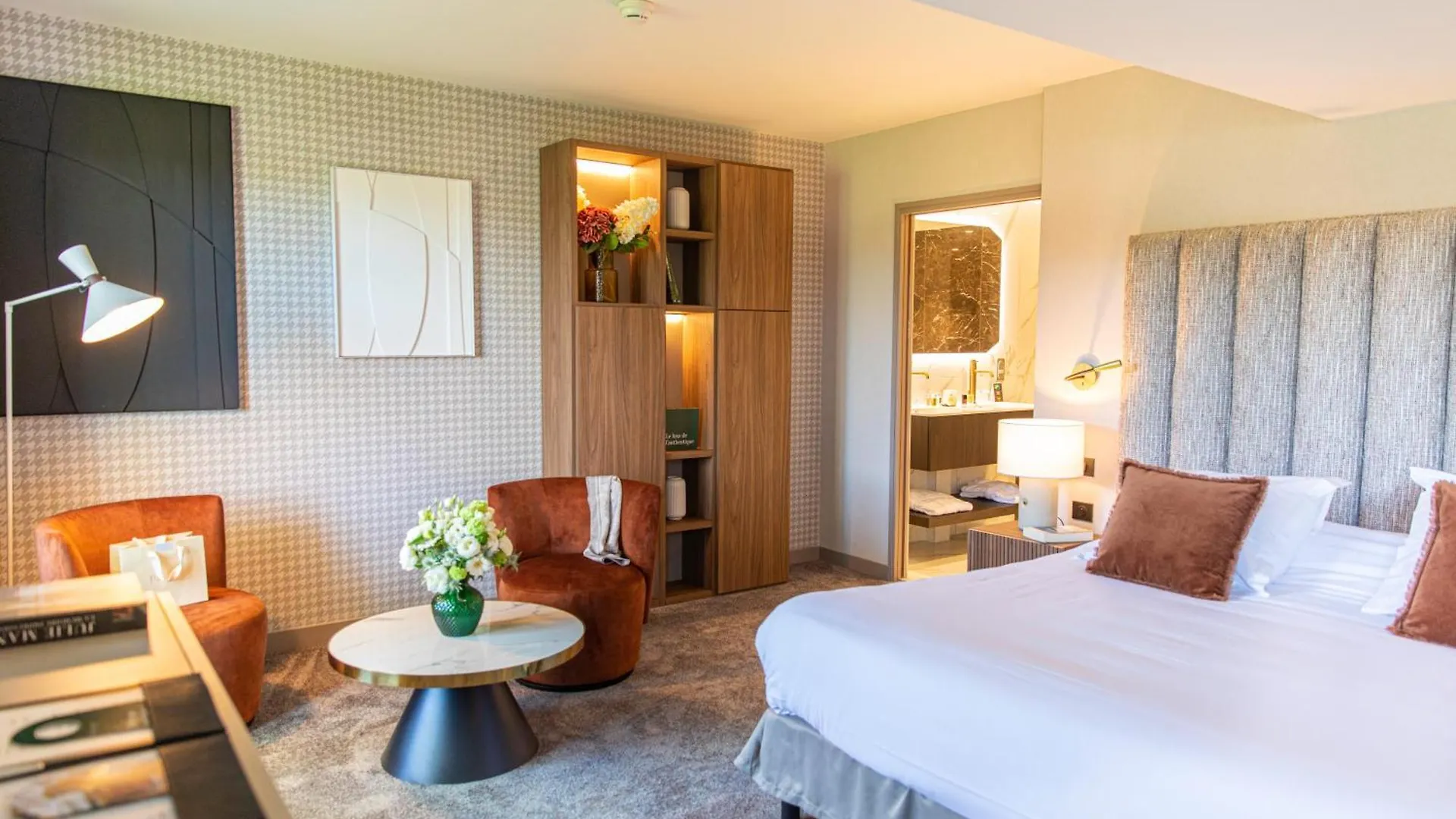 Domaine La Charpiniere, The Originals Collection Hotel Saint-Galmier