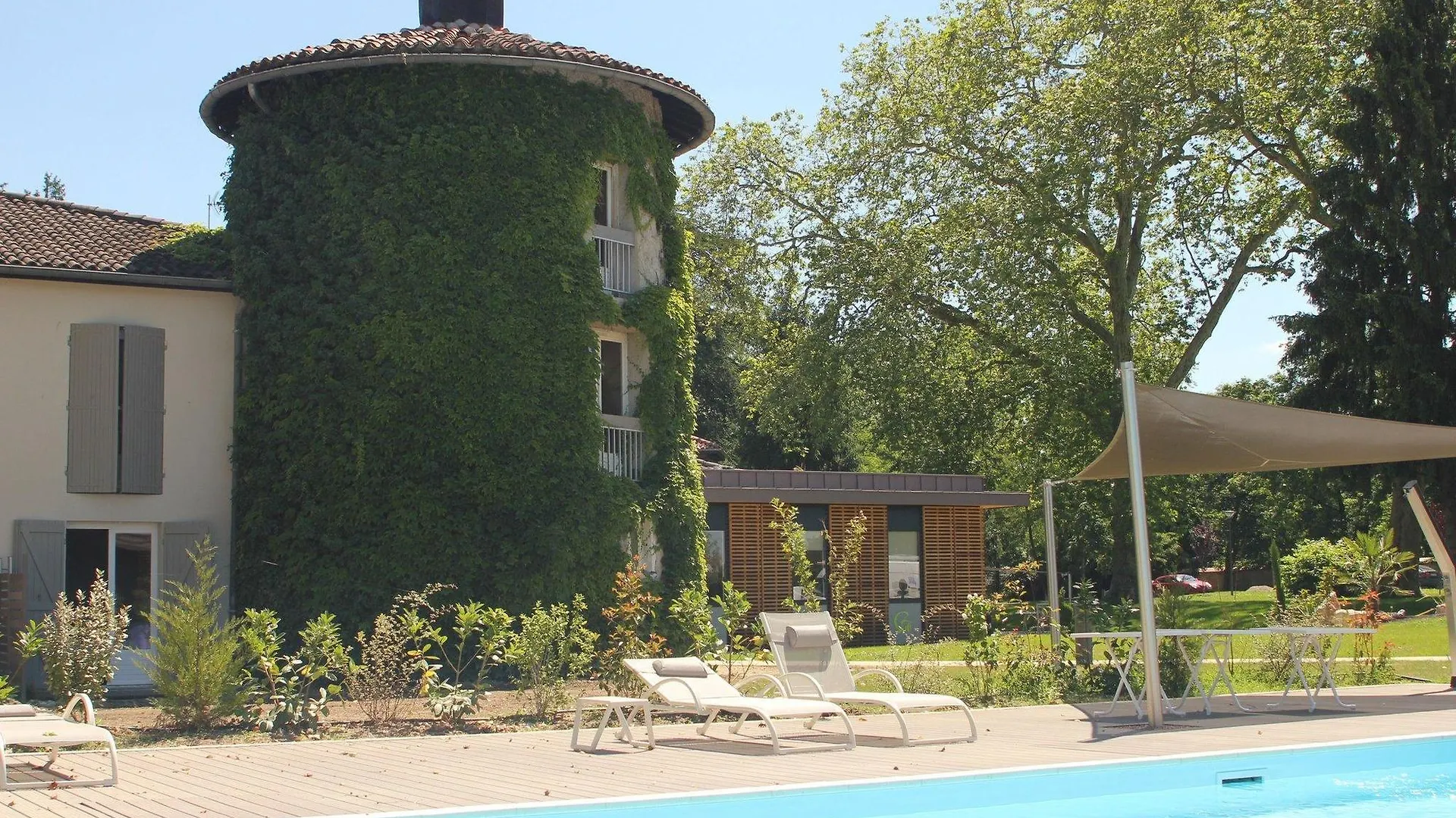 ****  Domaine La Charpiniere, The Originals Collection Hotel Saint-Galmier France