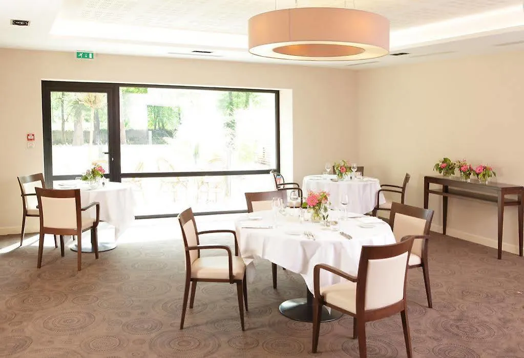 Domaine La Charpiniere, The Originals Collection Hotel Saint-Galmier